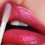 Tẩy tế bào chết trên môi đẹp tự nhiên